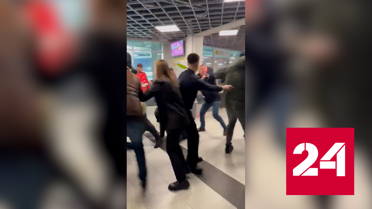 Драку болельщиков "Спартака" и "Балтики" засняли на видео - Россия 24