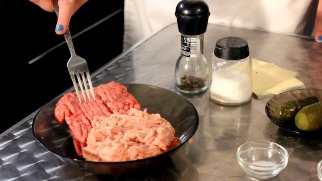 Вкусный домашний БИГ МАК.Гамбургер. Дома вместе. Как делать булочку для бургера . Домашний соус смотреть онлайн