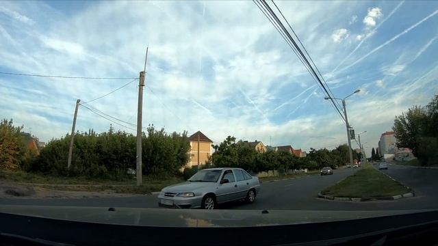 В ВОРОНЕЖЕ НЕТ РАБОТЫ?