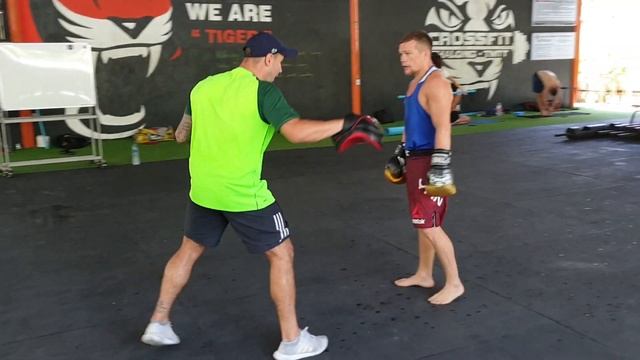 Петр Ян подготовка к Джону Додсону смотреть онлайн