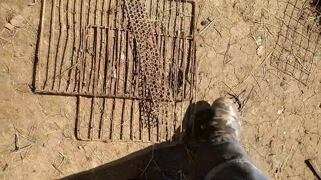 ЗАМЕНА ПОЛА В КЛЕТКЕ ДЛЯ НУТРИЙ. смотреть онлайн