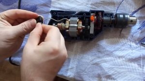 Замена угольных щёток в электродрели.