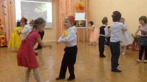 Танец рыжиков