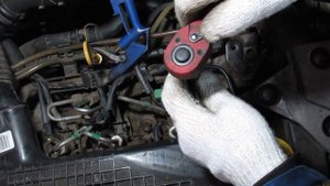 Замена свечей накала Рено Кенго