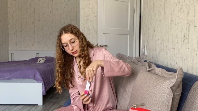 VLOG | мне 18, отмечаю день рождения в Питере и в Москве, распаковка подарков смотреть онлайн