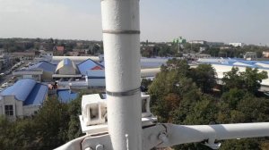 г. Армавир, Краснодарский край, Россия. Колесо обозрения. Городской парк. Сентябрь 2023 г.