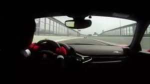 Гонщик на Ferrari - Превышение скорости