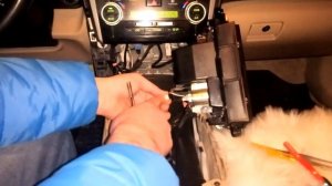 Скрытая установка видео регистратора TOYOTA CAMRY V50