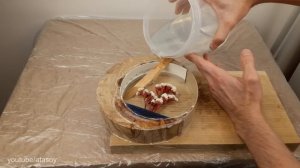 How to Make A Flowering Crescent Shaped Epoxy Resin Lamp