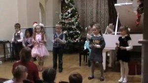 Выступление Ансамбля шумовых инструментов на Новогоднем утреннике