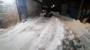 Чистка снега самодельным минитрактором переломкой