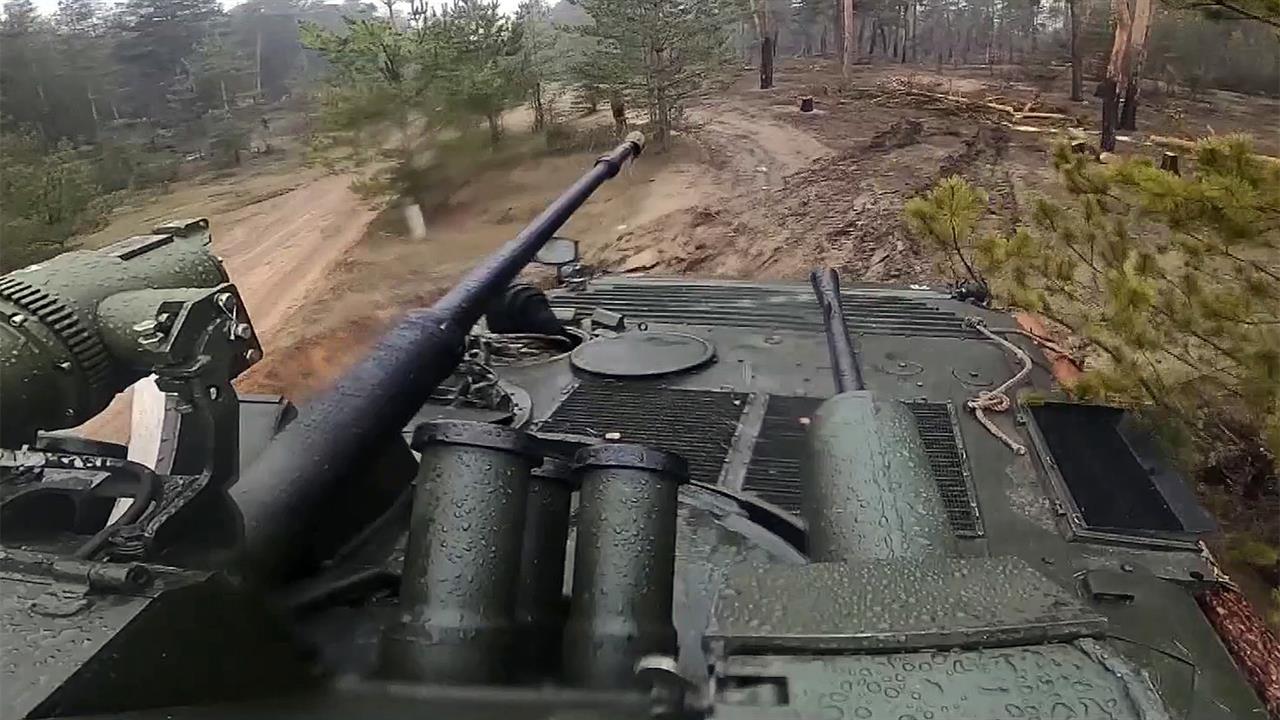 На полигонах российские военнослужащие закрепляют тактику ведения боя и практические навыки