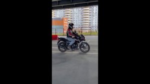 Вождение мотоцикла. Упражнение "Зависание на дощечках"