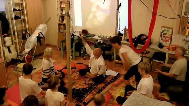 Копия видео "Jogas terapija TAO / Yogatherapija TAO / Йогатерапия ТАО 00014" смотреть онлайн