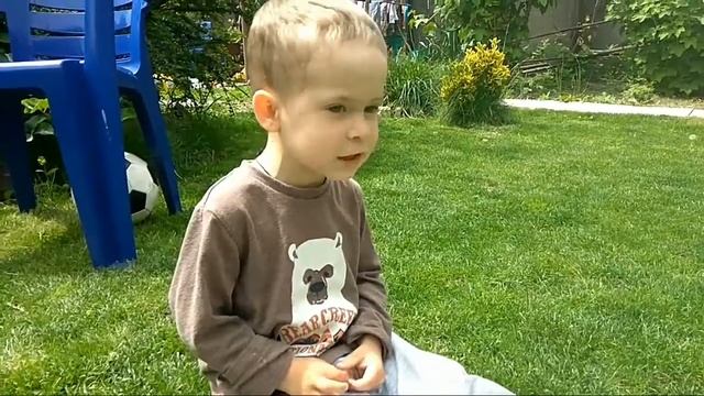 Кирюха рассказывает стишки 3года