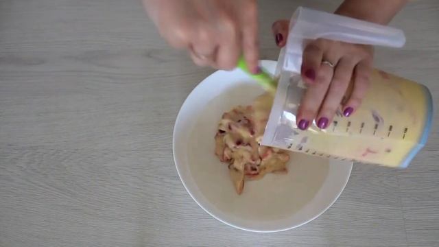 Пирог с клубникой. Ешь и ешь, пока весь не съешь. смотреть онлайн