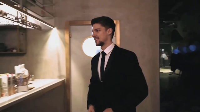 Ведущий Максим Осипов смотреть онлайн