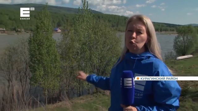 На юге Красноярского края уровень воды в реках за сутки повысился более чем на метр. смотреть онлайн