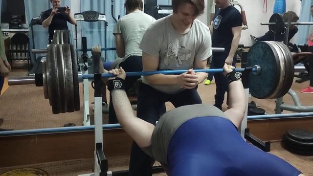 попытка жима 210 смотреть онлайн