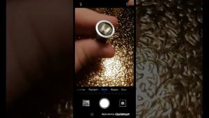 Школьники скручивают колпачки и значки с машин. *Споллер я тоже скрутил*???