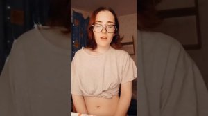 Говорю о трясении писей на камеру