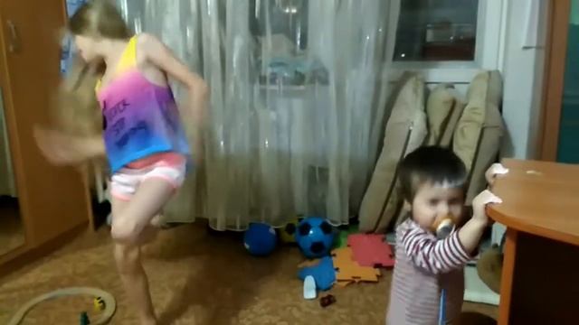 Танцуют смотреть онлайн