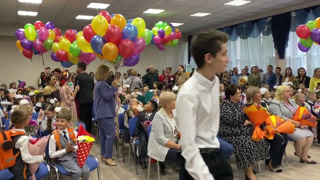 1 сентября 2022 г. Первый звонок, школа #77 Хабаровск. смотреть онлайн