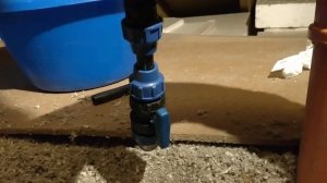 вода (конденсат) в трубе вентиляции на чердаке