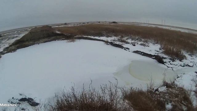 Как ручеек плотину размывает.Откуда в степи земляные валы? смотреть онлайн