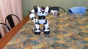 WowWee Robosapien **Original White** Dance Demo!