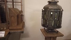 Часть экскурсии по замку Радзивиллов в Несвиже. Золотая комната, предметы быта, интерьера, интересн