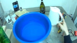 КАК РЕЗАТЬ СТЕКЛЯННЫЕ БУТЫЛКИ ПРИ ПОМОЩИ БОЛГАРКИ И СТЕКЛОРЕЗА!!!