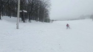 Слава Всевышнему мы дождались ! Мы на тренировке . Что -то не то с моей рассадой /Мама Гуля /