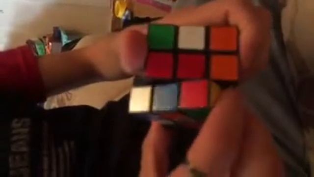 Замедленное вращение кубик-рубика смотреть онлайн