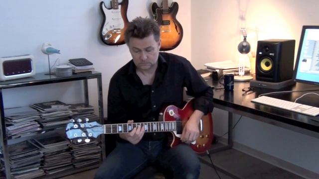 The boys Are Back in Town, Fender Stratocaster left hand смотреть онлайн