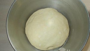 Калачи из дрожжевого теста в духовке