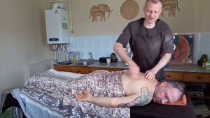 (243) АБХЪЯНГА - как делать | Промасливание тела | Аюрведа