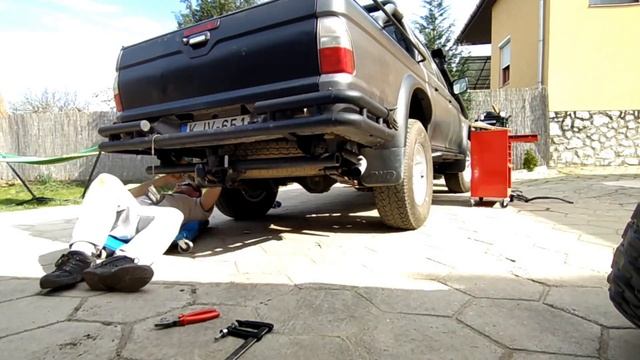 Mitsubishi L200 timelapse build смотреть онлайн