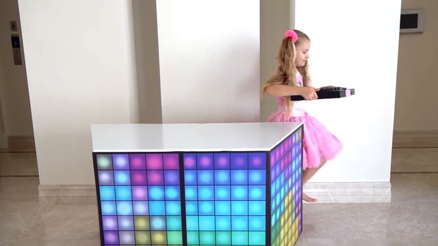 Диана и Рома учатся делится и идти на компромисс когда им обоим нужна одна и та же сцена смотреть онлайн