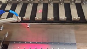 Лазерная гравировка ручек на конвейере Автоматизация процесса маркировки