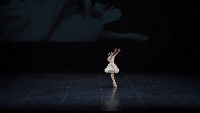 Variation from "Graduation Ball". Вариация романтической девочки из балета "Выпускной Бал"