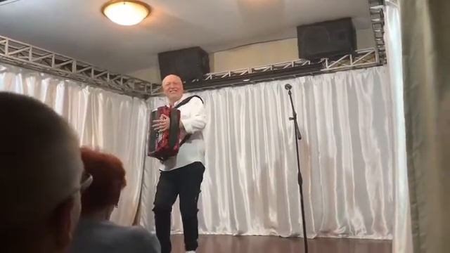 Цыганочка / Аккордеонист. смотреть онлайн