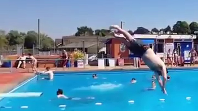 Самый грациозный прыжок в воду смотреть онлайн