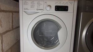 Express wash and dry 35 Minutes (Full cycle) - Indesit advance Washer Dryer.