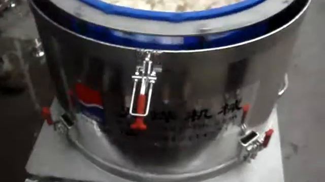 Центрифуга для сушки овощей Titan HY-15 смотреть онлайн