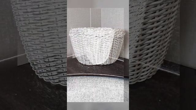 кашпо из искусственного ротанга. #кашподляцветов #ротанг #интерьер #дизайн смотреть онлайн