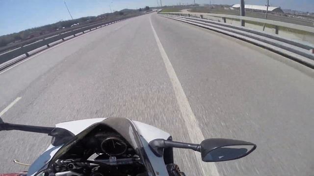 yamaha yzf r1, на 295 км/ч зеркала складываются, в чем проблема? смотреть онлайн