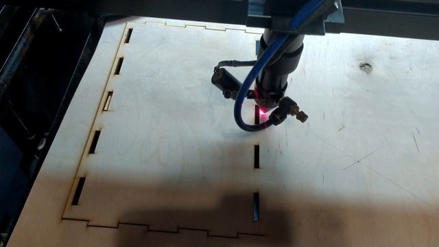 Кормушка для птиц смотреть онлайн