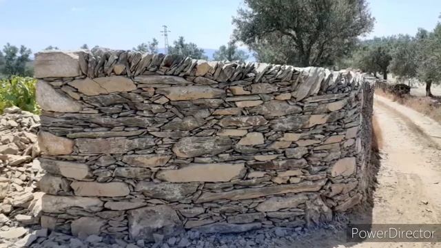 Кладка забора из камня (Cerca de alvenaria de pedra) ⚒?? смотреть онлайн