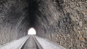 Тоннель 38 на Кругобайкальской железной дороге